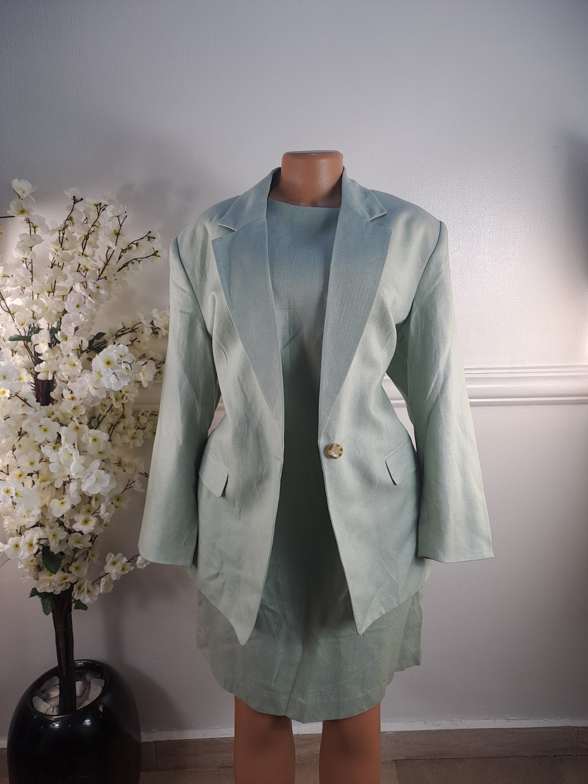 TALBOTS UK SIZE 16 [LENGHT 30 INCHES] TWO PIECE