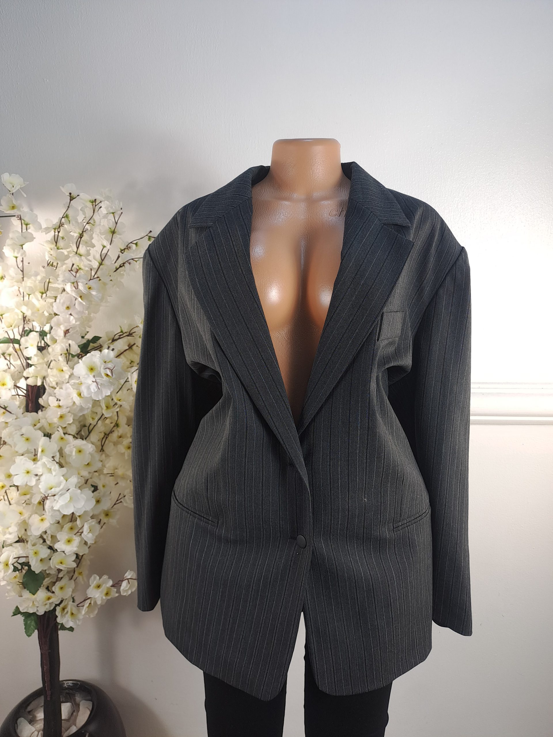 BLAZERS UK SIZE 20 [LENGHT 31 INCHES]
