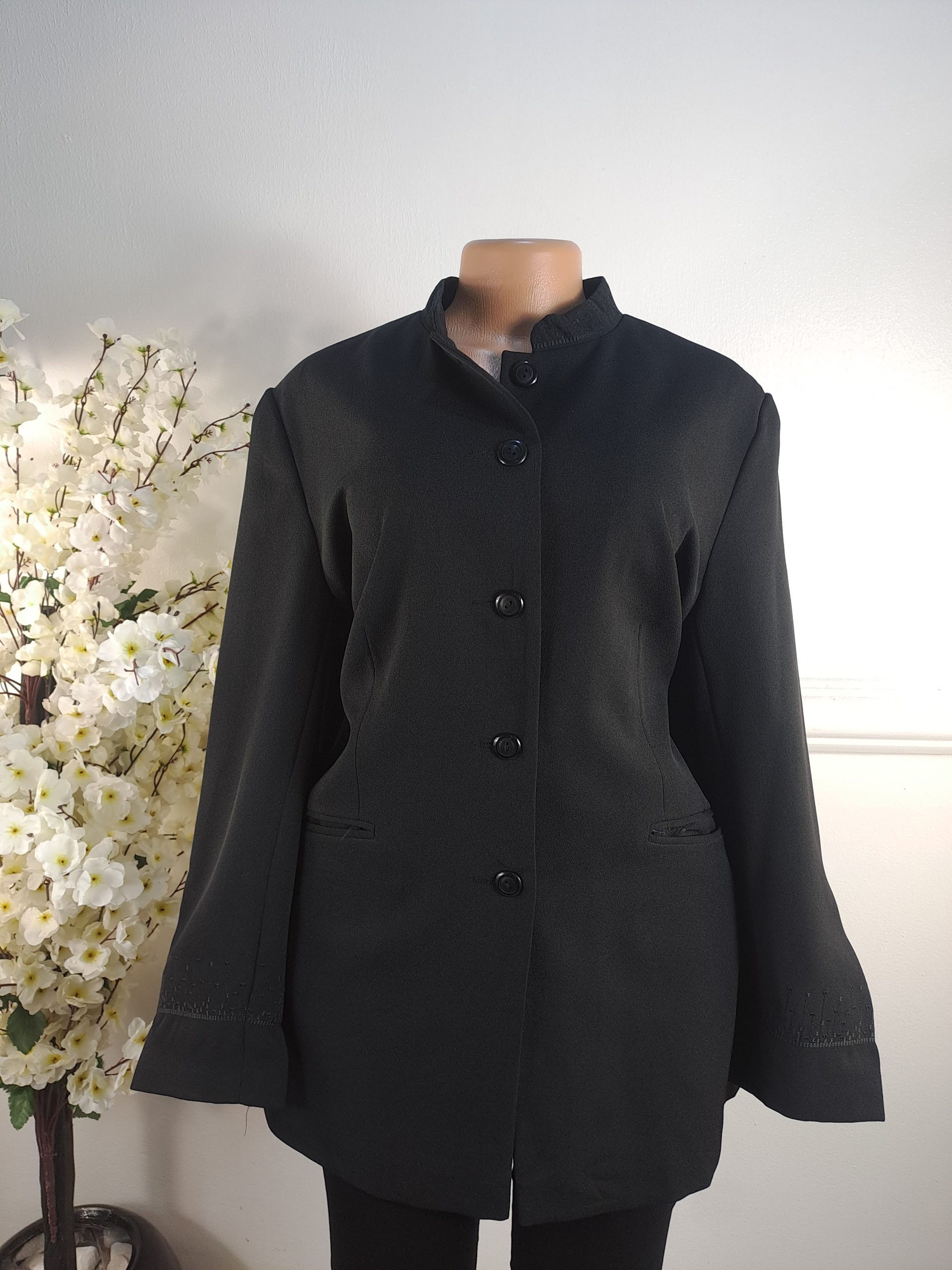 BONMARCHE UK SIZE 18 [LENGHT 31 INCHES]