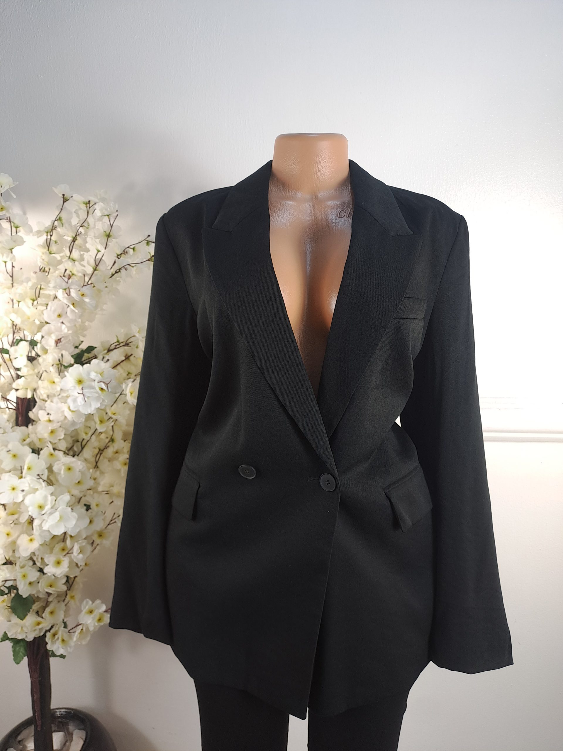 H&M UK SIZE 18 [LENGHT 29 INCHES]