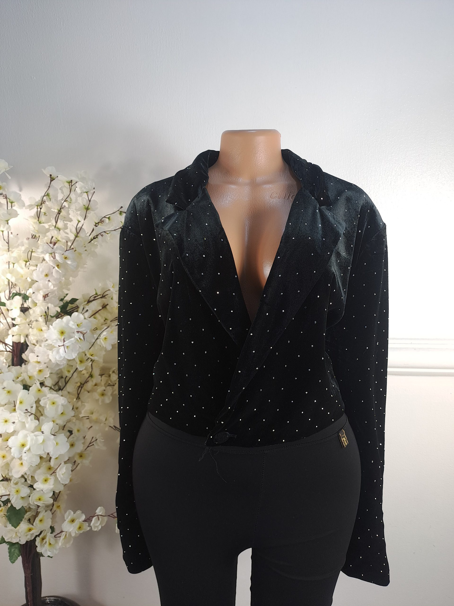 NEVER FULLY DRESSED UK SIZE 20 [LENGHT 19 INCHES]