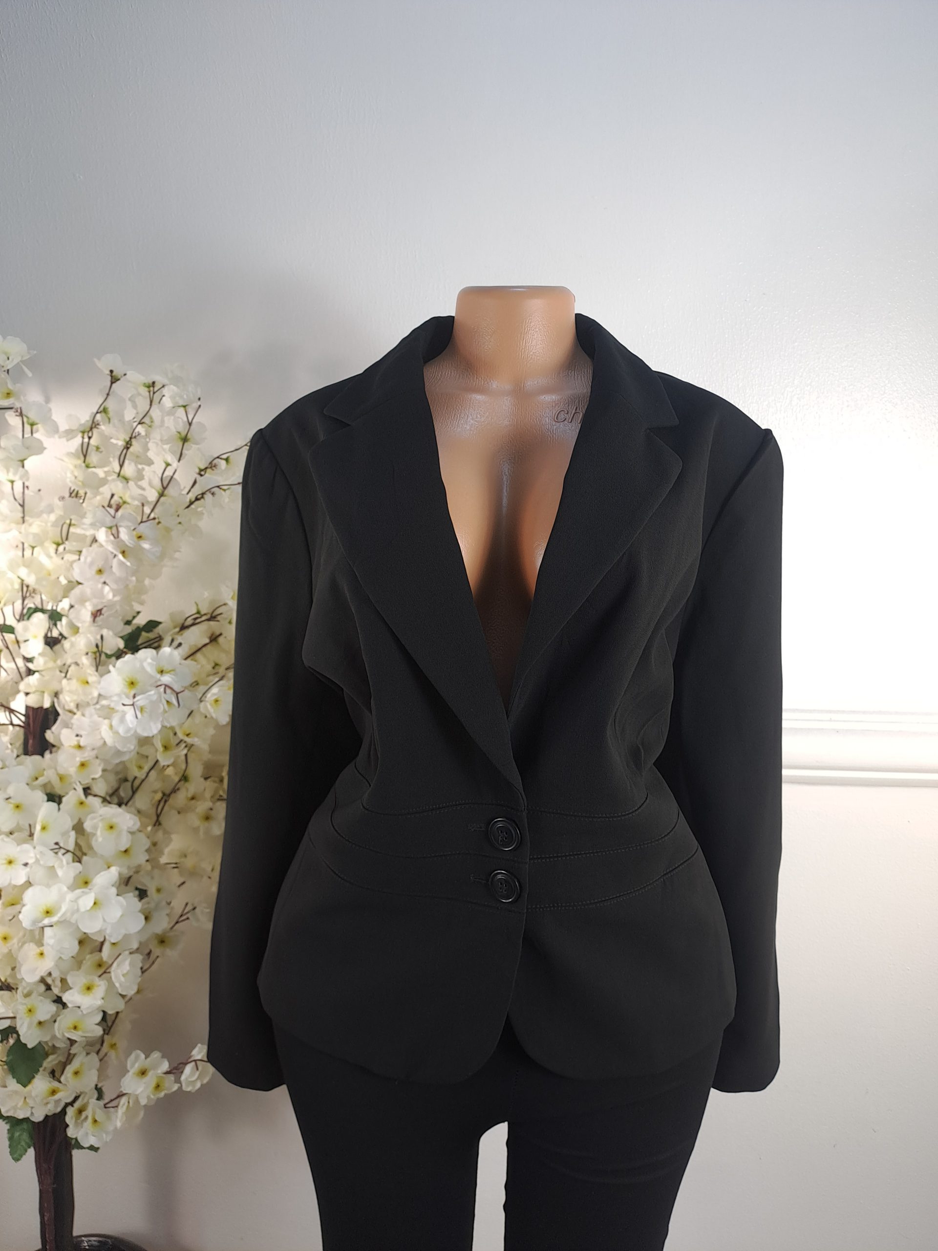 MARK & SPENCER UK SIZE 18 [LENGHT 24 INCHES]