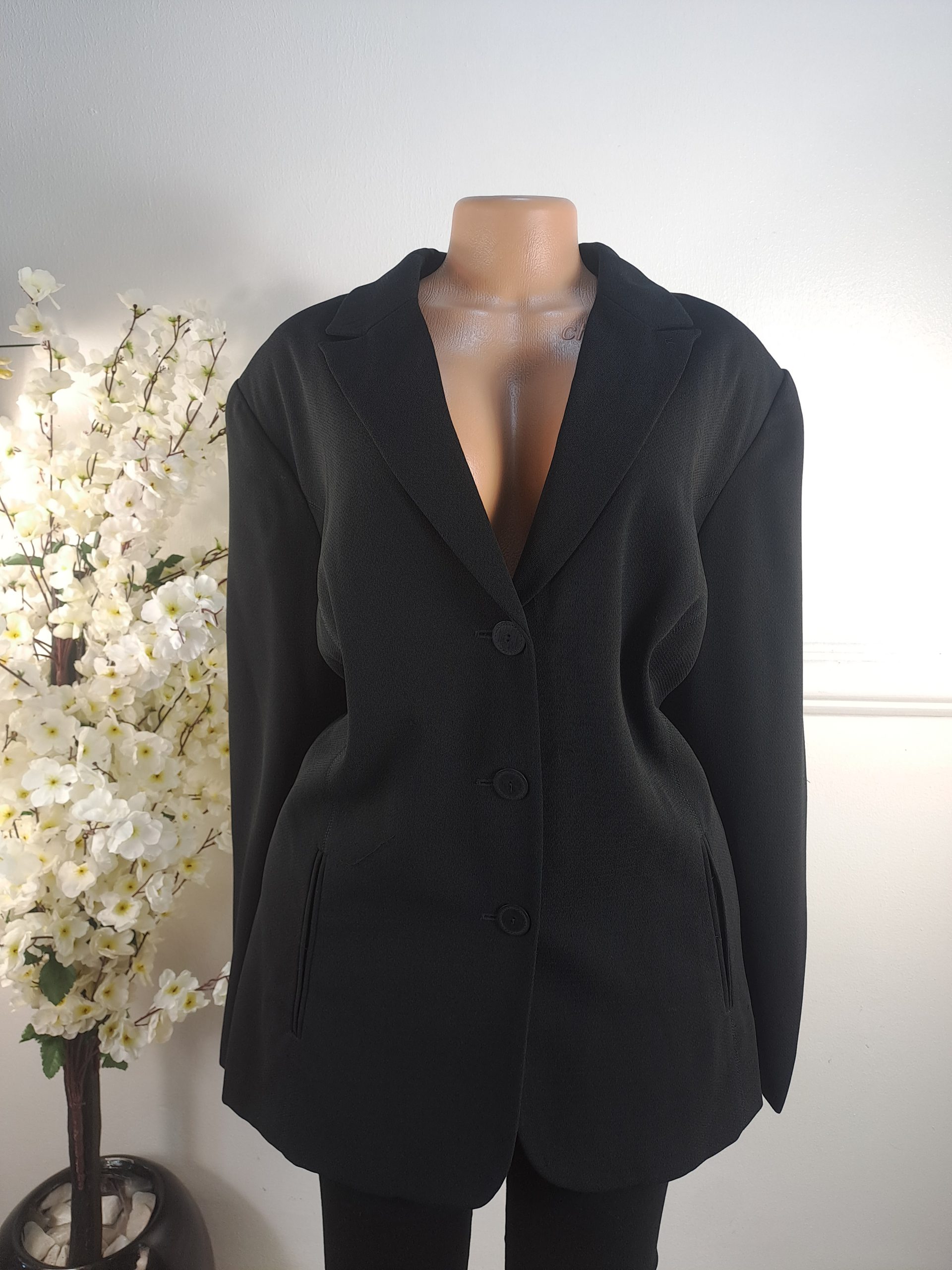 ANN HARVEY UK SIZE 28 [LENGHT 31 INCHES]