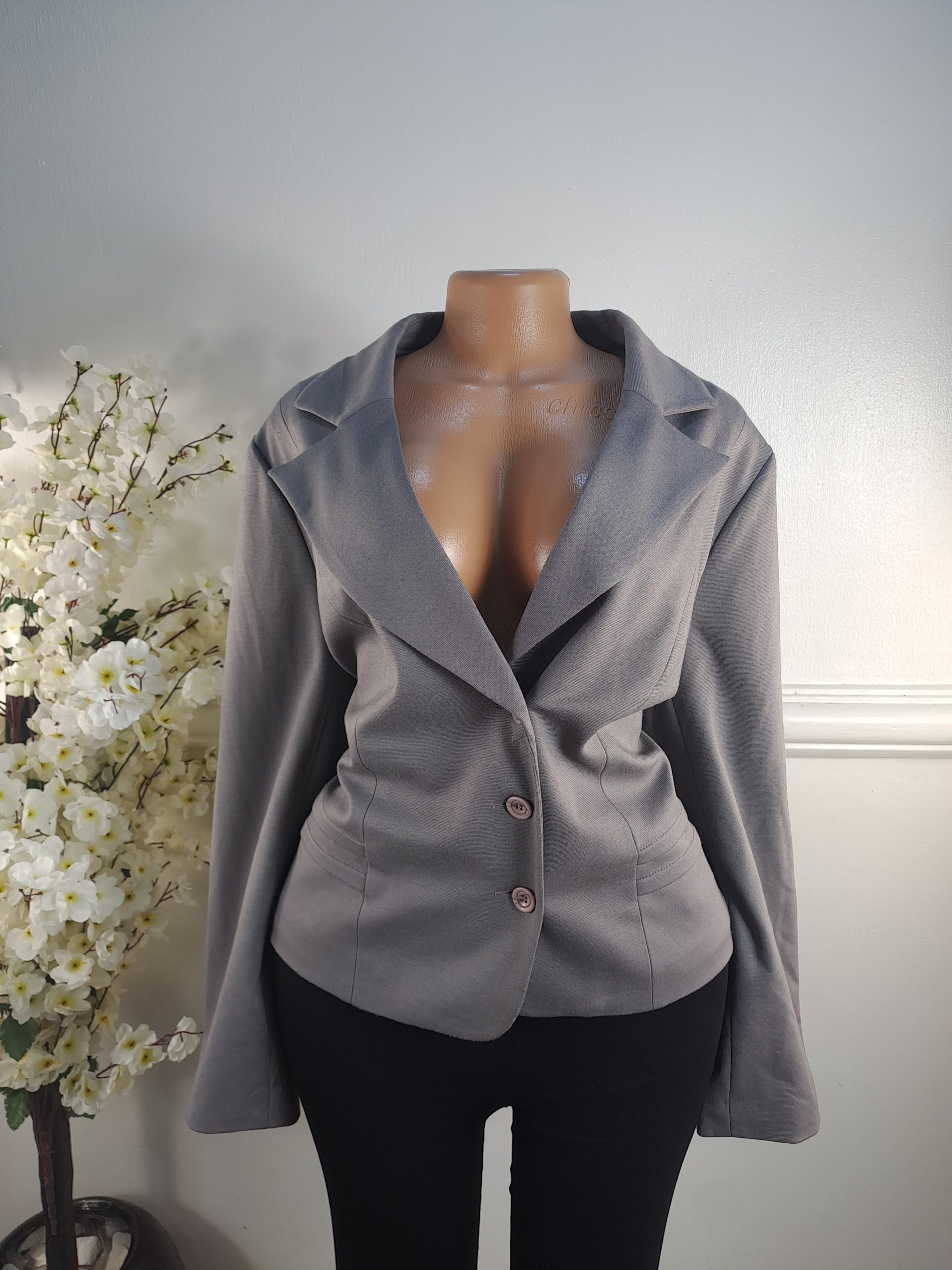 ITD WOMAN UK SIZE 20 [LENGHT 22 INCHES]