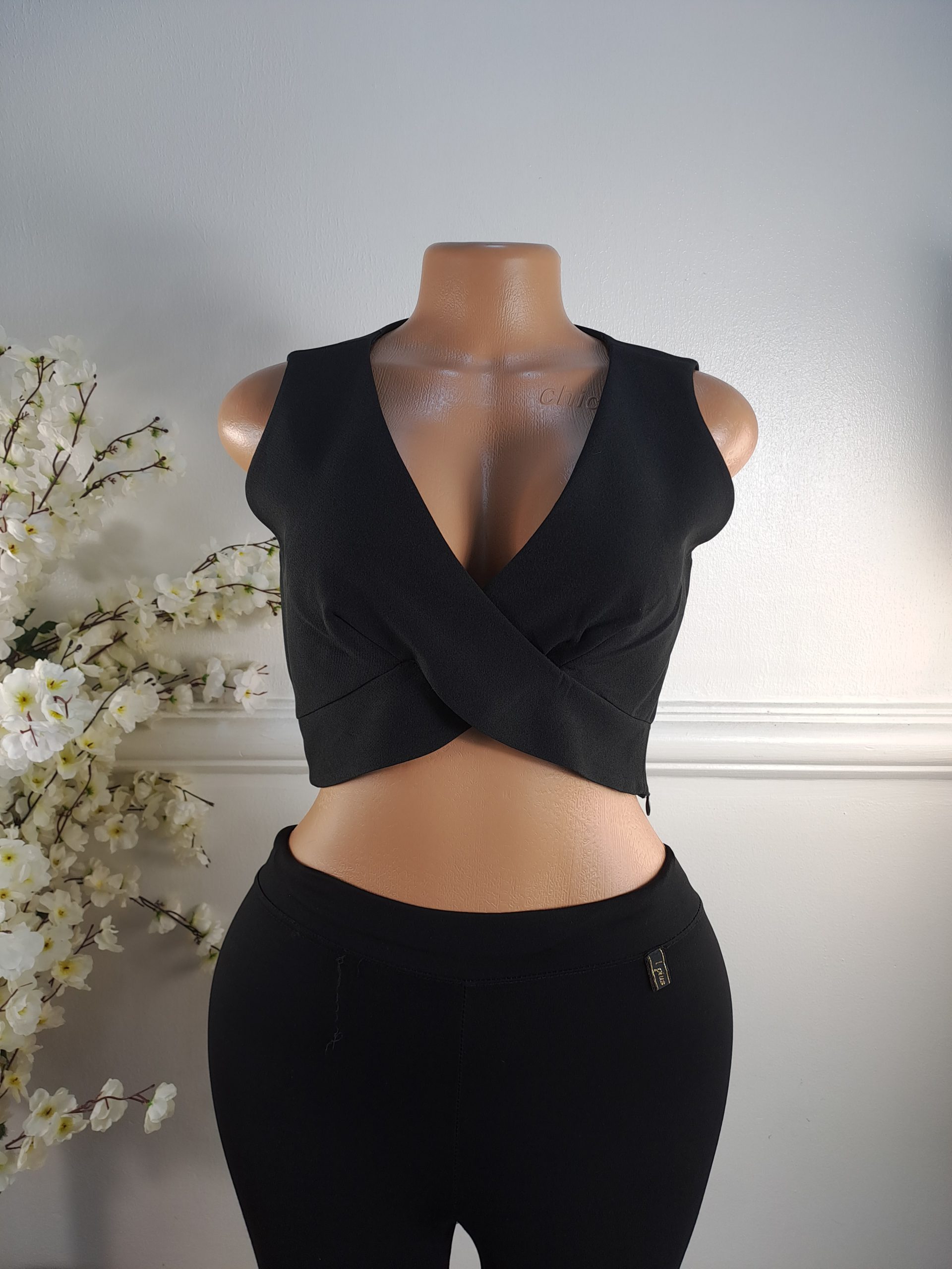 RIVER ISLAND UK SIZE 6 [LENGHT 14 INCHES]