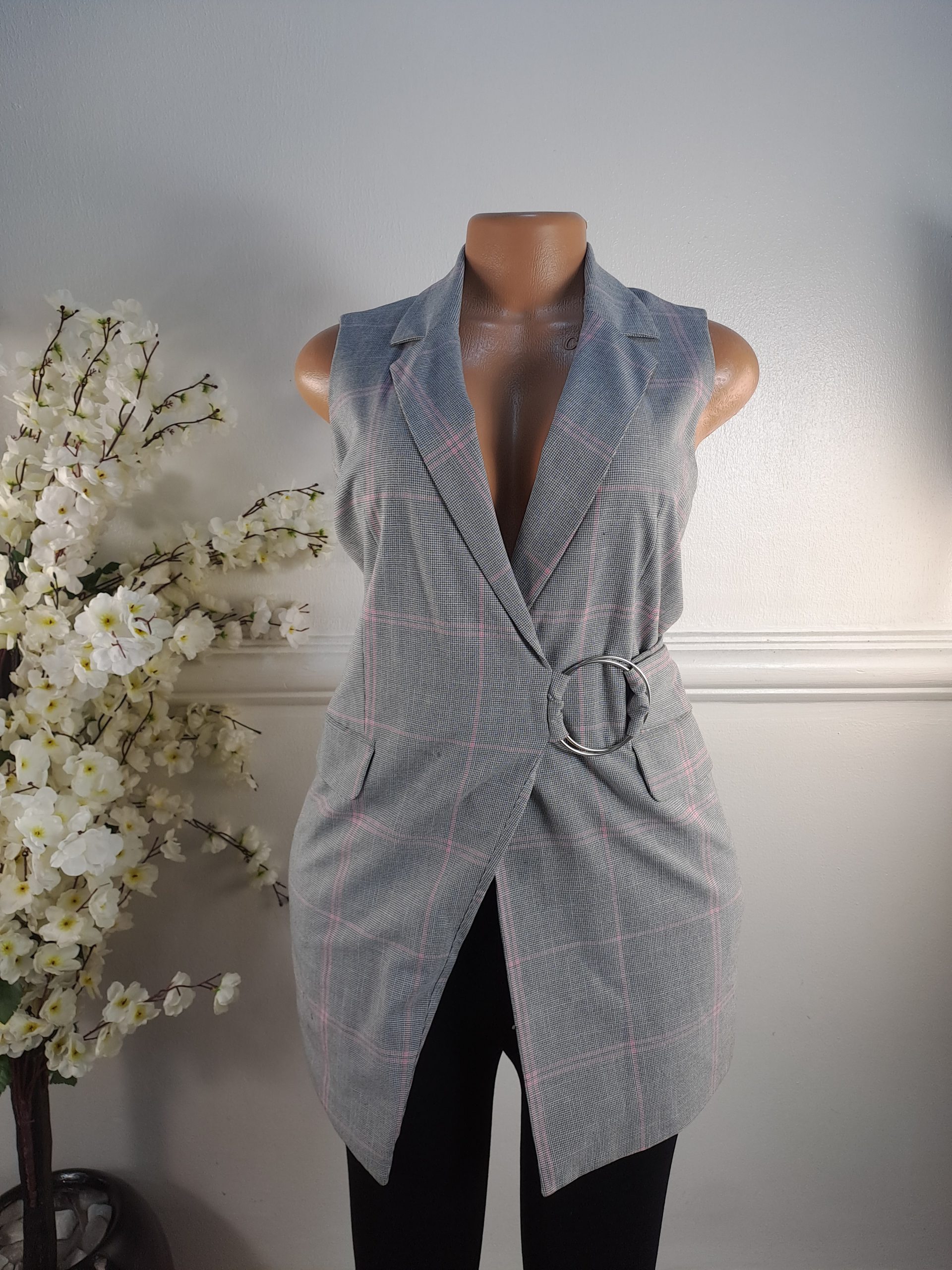 BERSHKA UK SIZE 6 [LENGHT 30 INCHES]
