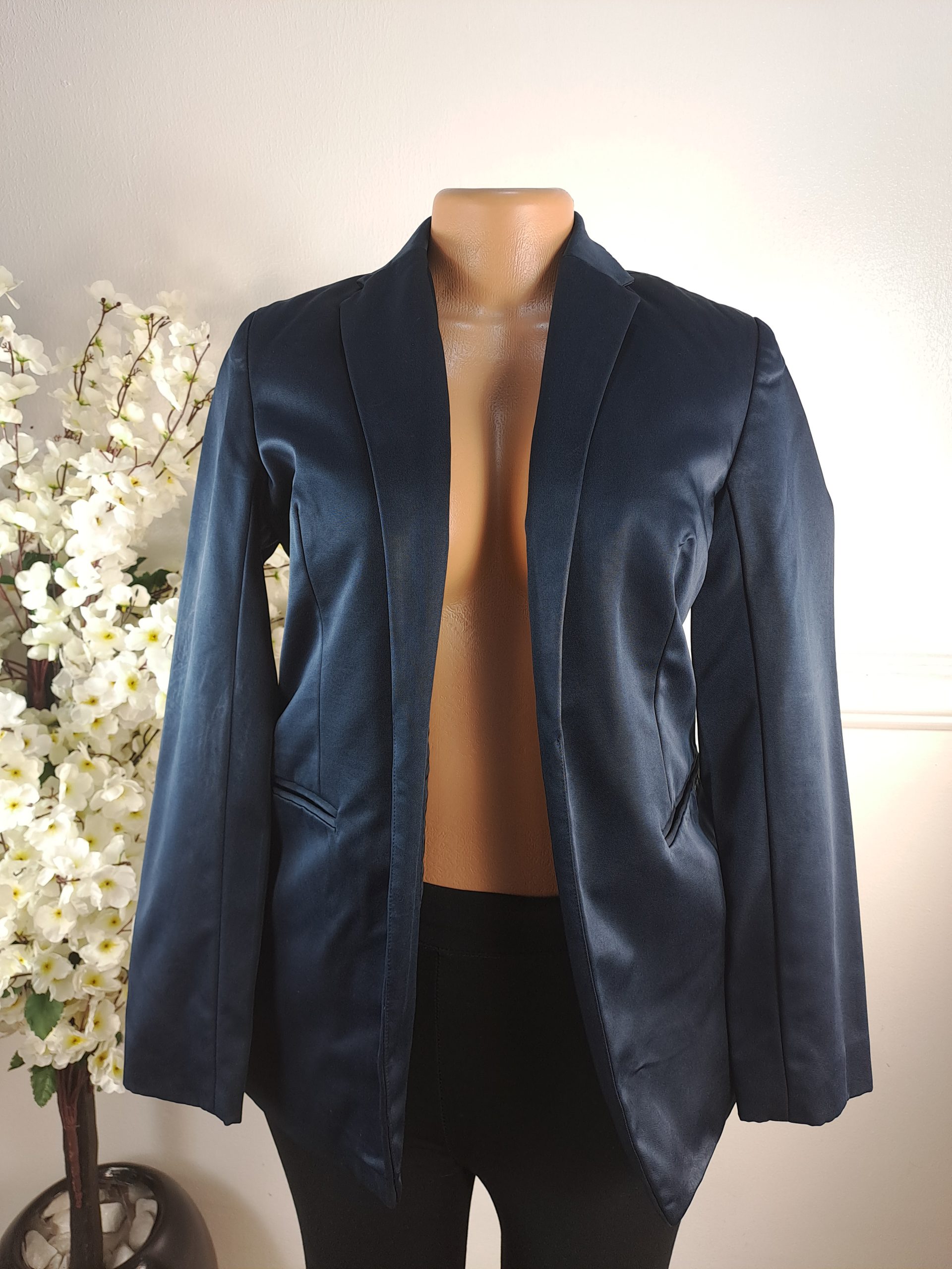 BLAZERS UK SIZE 8 [LENGHT 28 INCHES]
