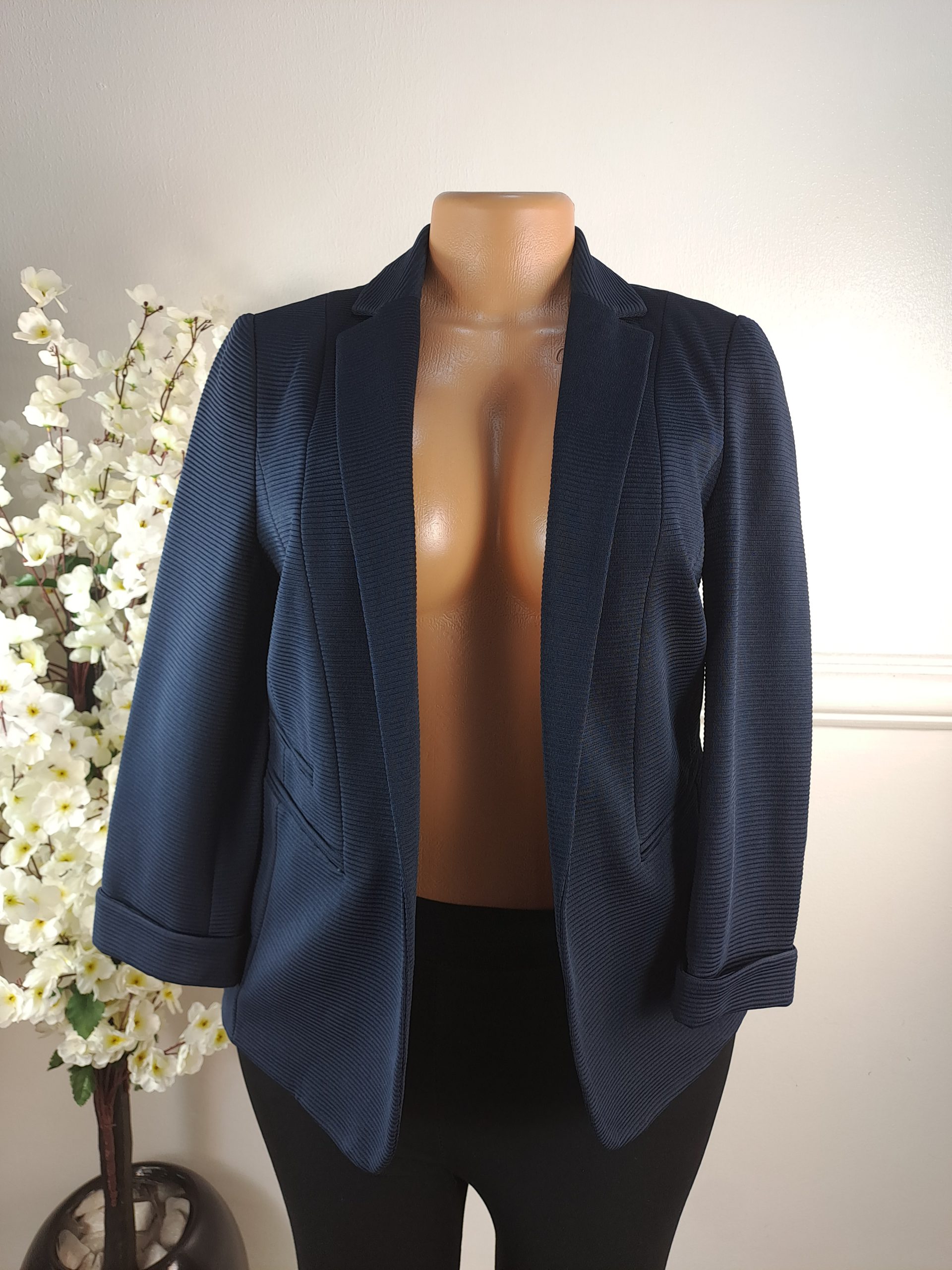 BLAZERS UK SIZE 8 [LENGHT 25 INCHES]
