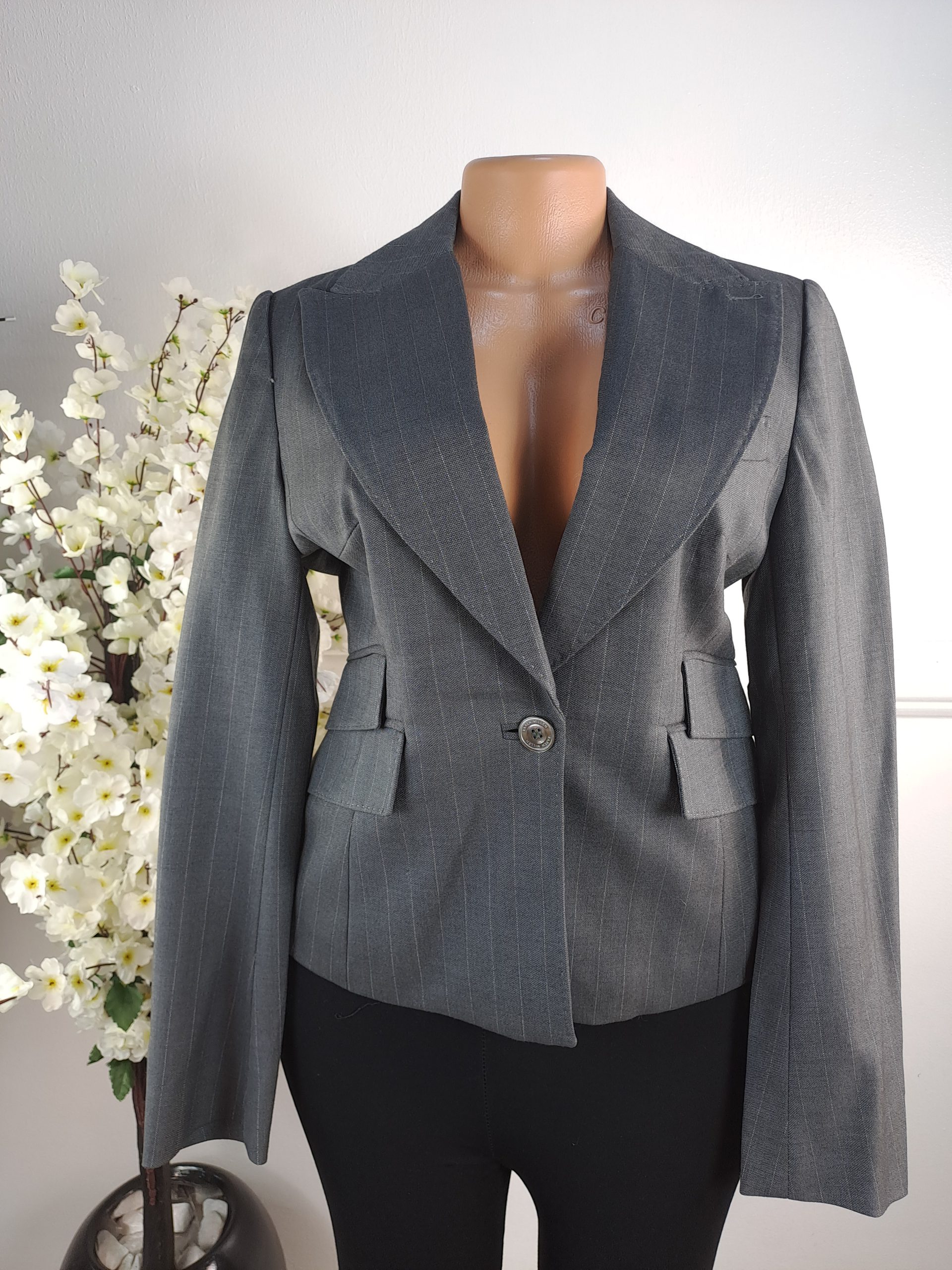 BLAZERS UK SIZE 8 [LENGHT 24 INCHES]