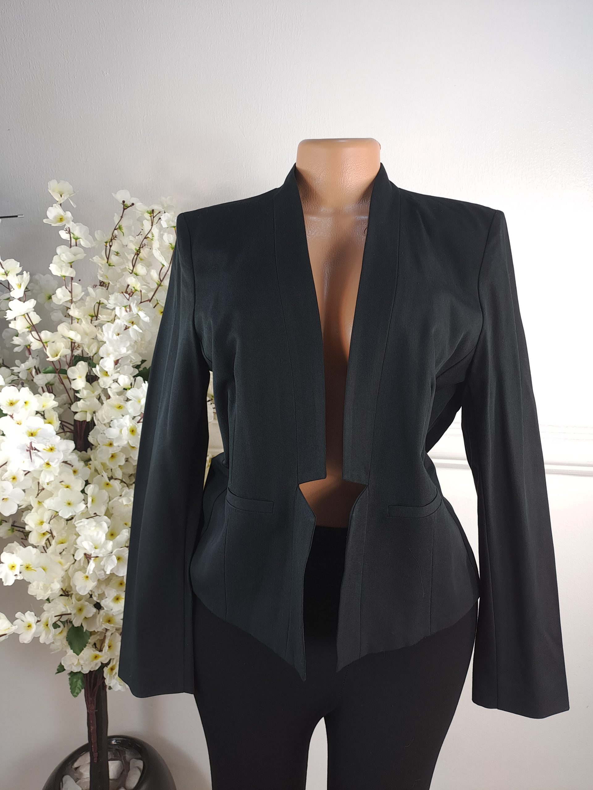 M&S WOMAN UK SIZE 12 [LENGHT 24 INCHES]