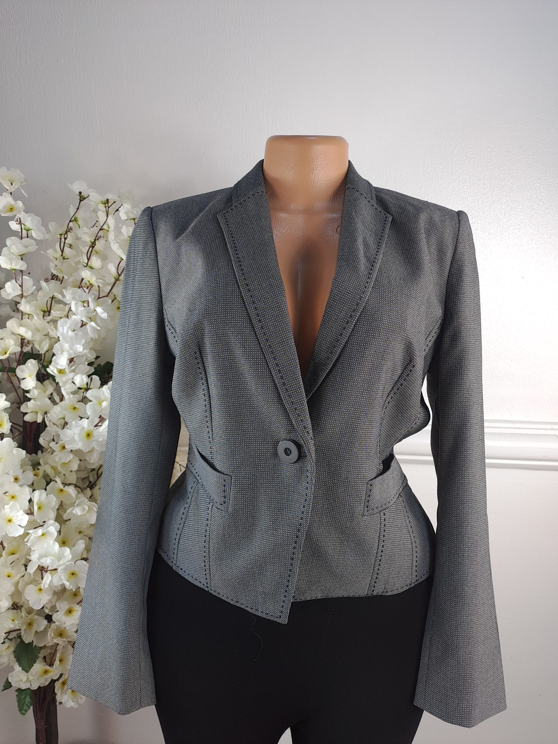 MARK & SPENCER UK SIZE 8 [LENGHT 21 INCHES]