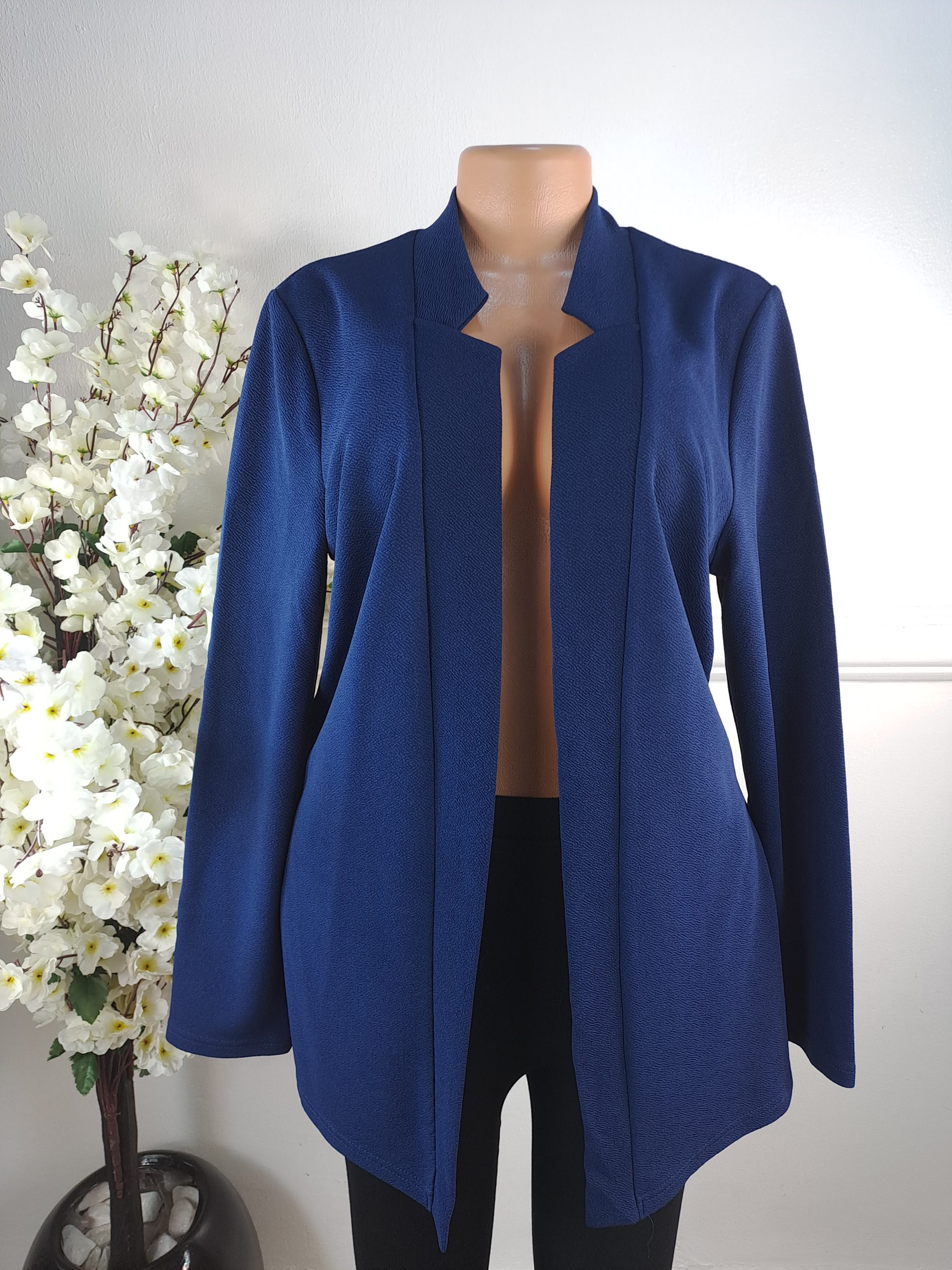 BLAZERS UK SIZE 12 [LENGHT 32 INCHES]