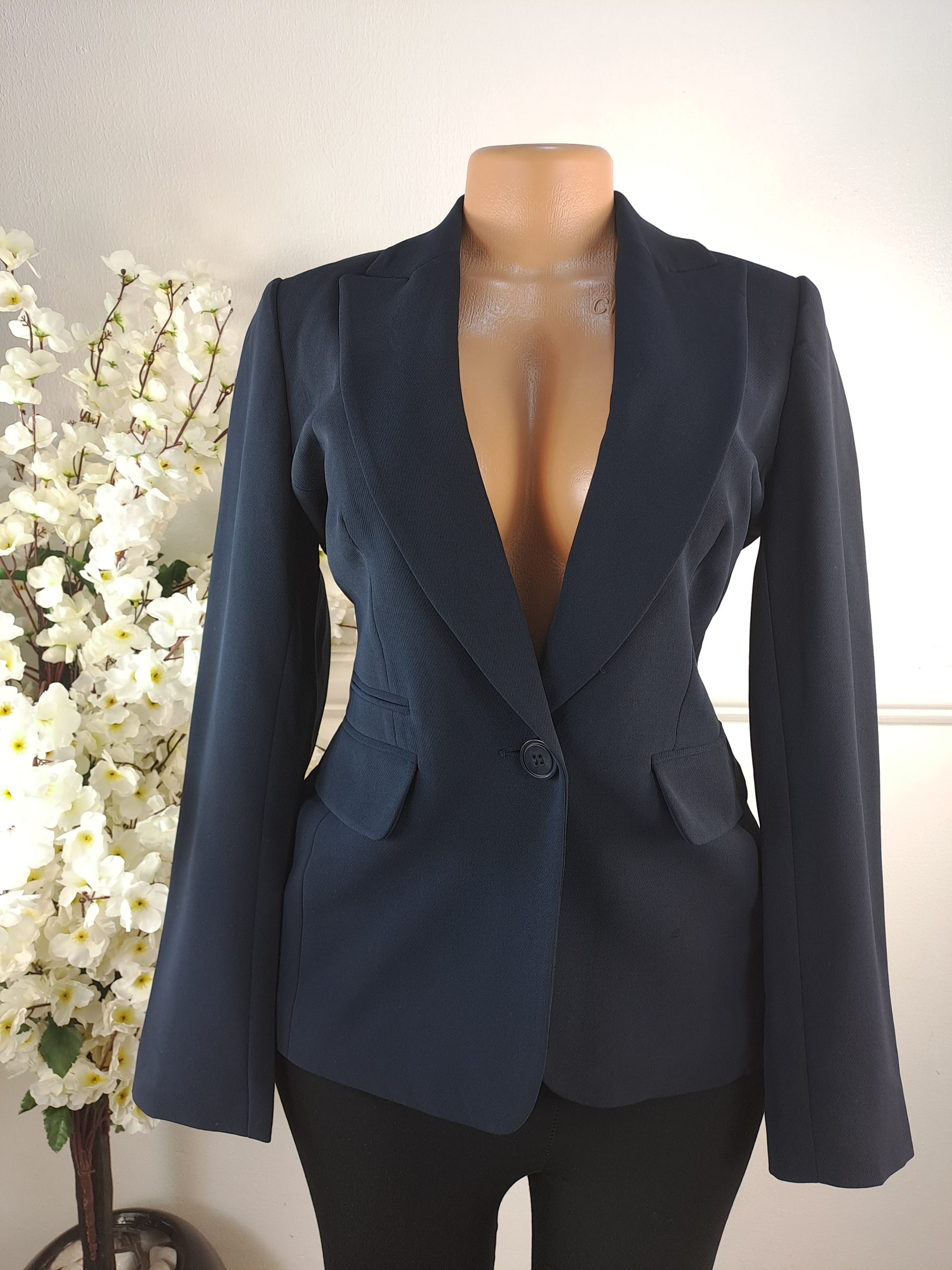 DAMSEL IN A DRESS UK SIZE 8 [LENGHT 27 INCHES]