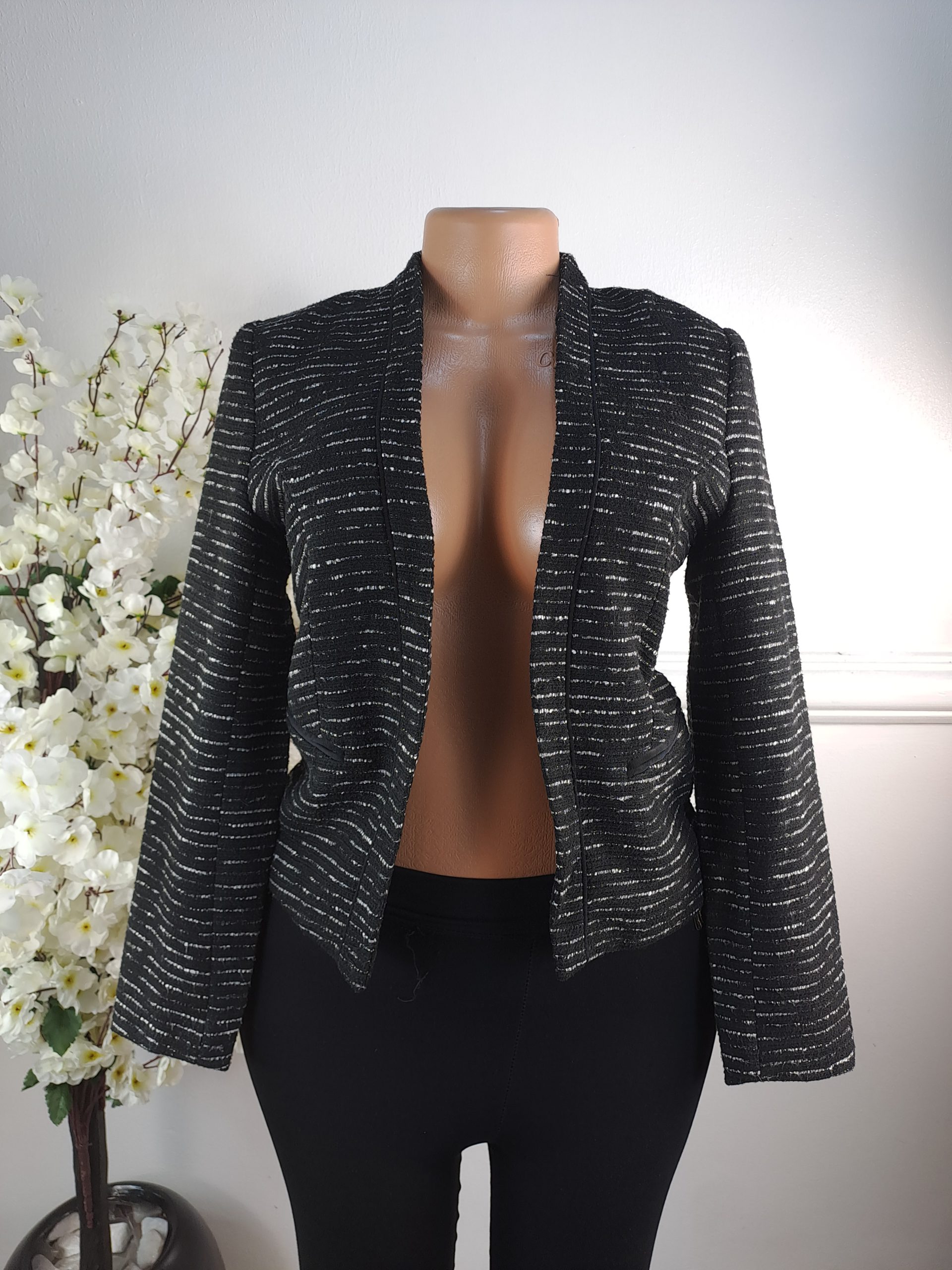 H&M UK SIZE 8 [LENGHT 26 INCHES]