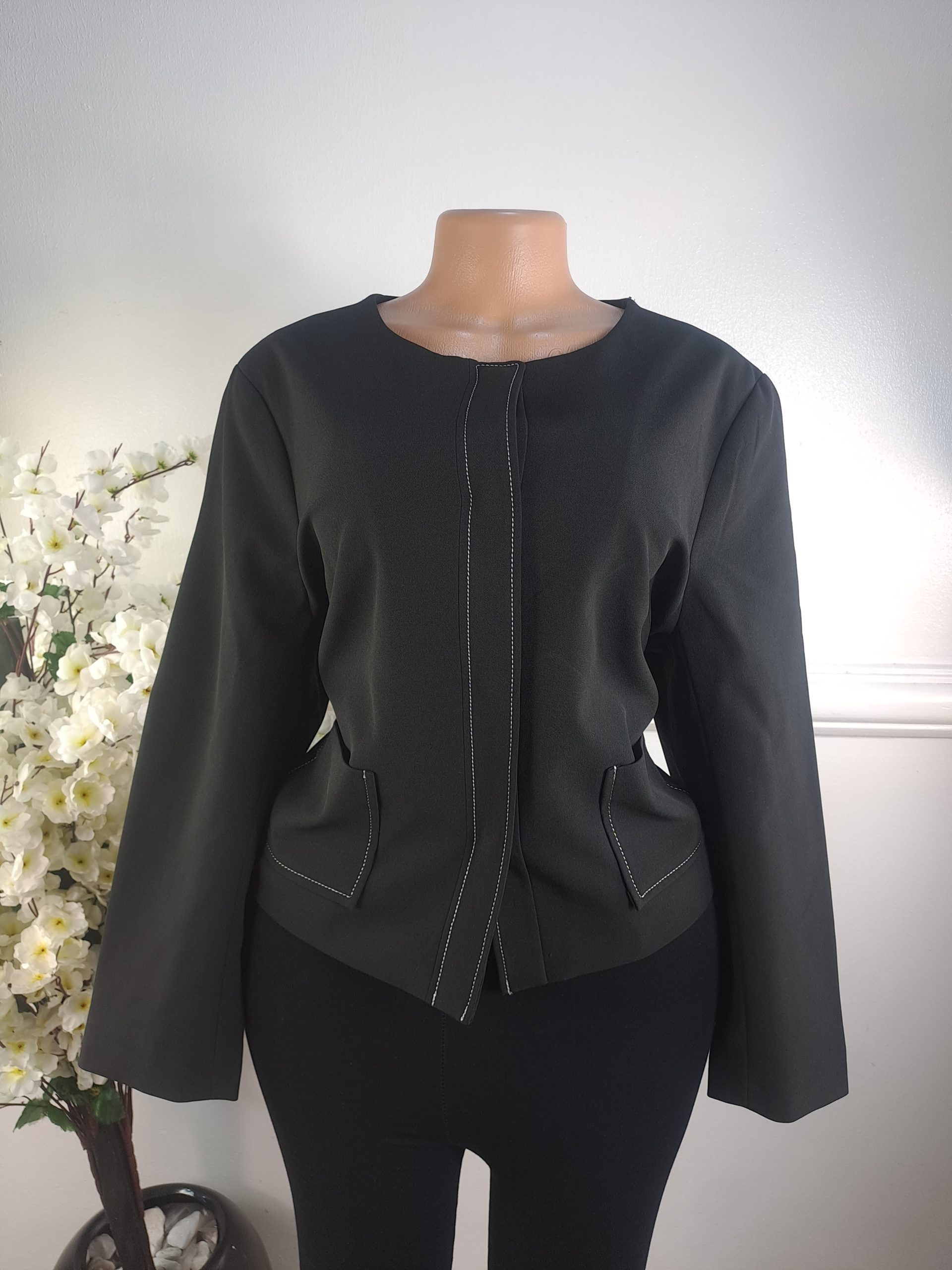 DOROTHY PERKINS UK SIZE 16 [LENGHT 23 INCHES]