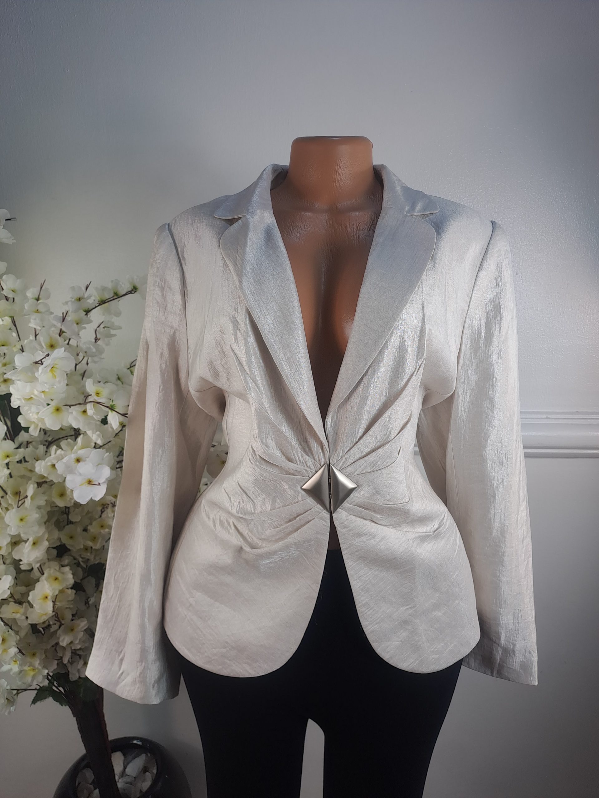 GINA BACCONI UK SIZE 20 [LENGHT 27 INCHES]
