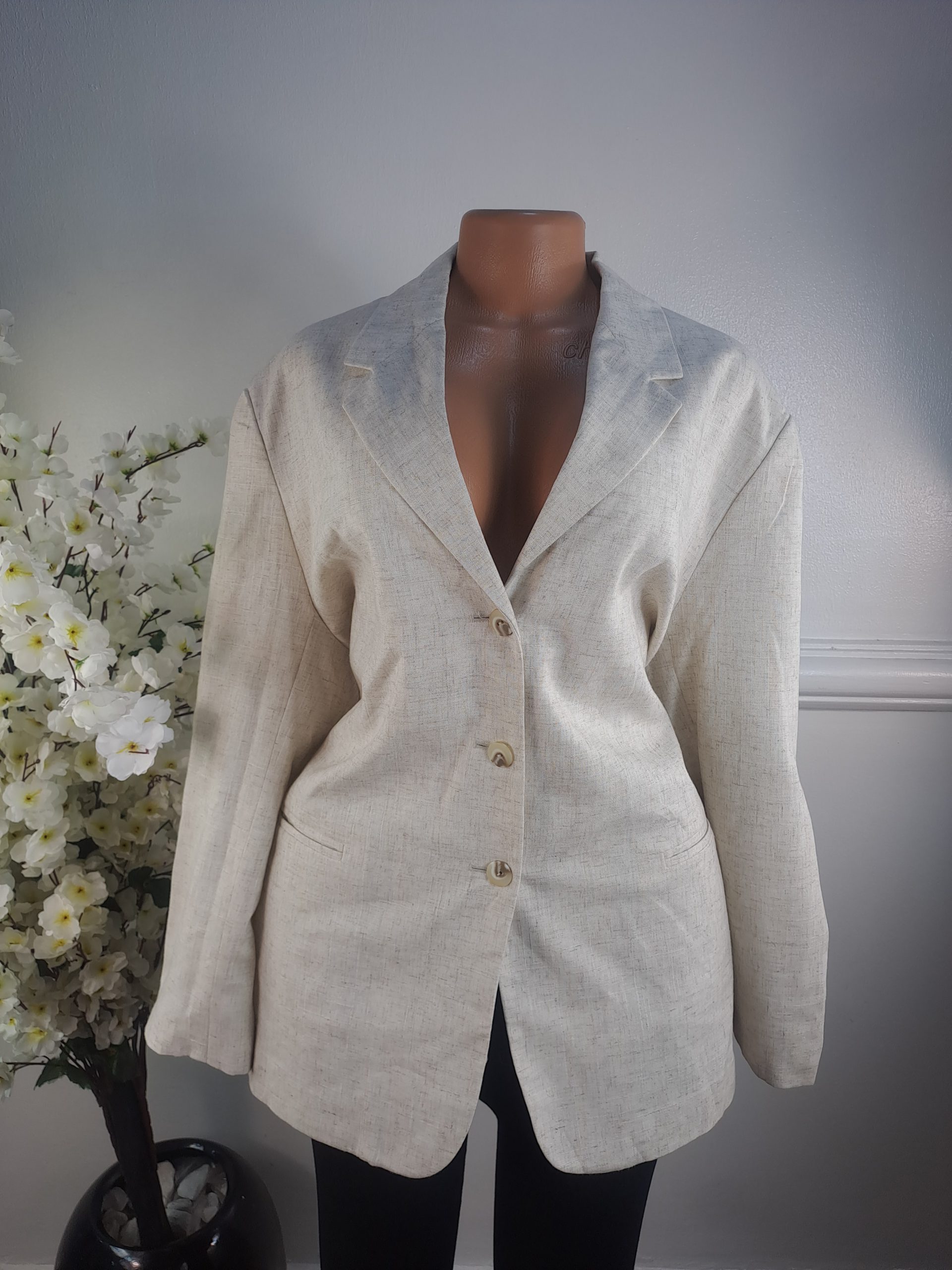 BLAZER UK SIZE 20 [LENGHT 31 INCHES]