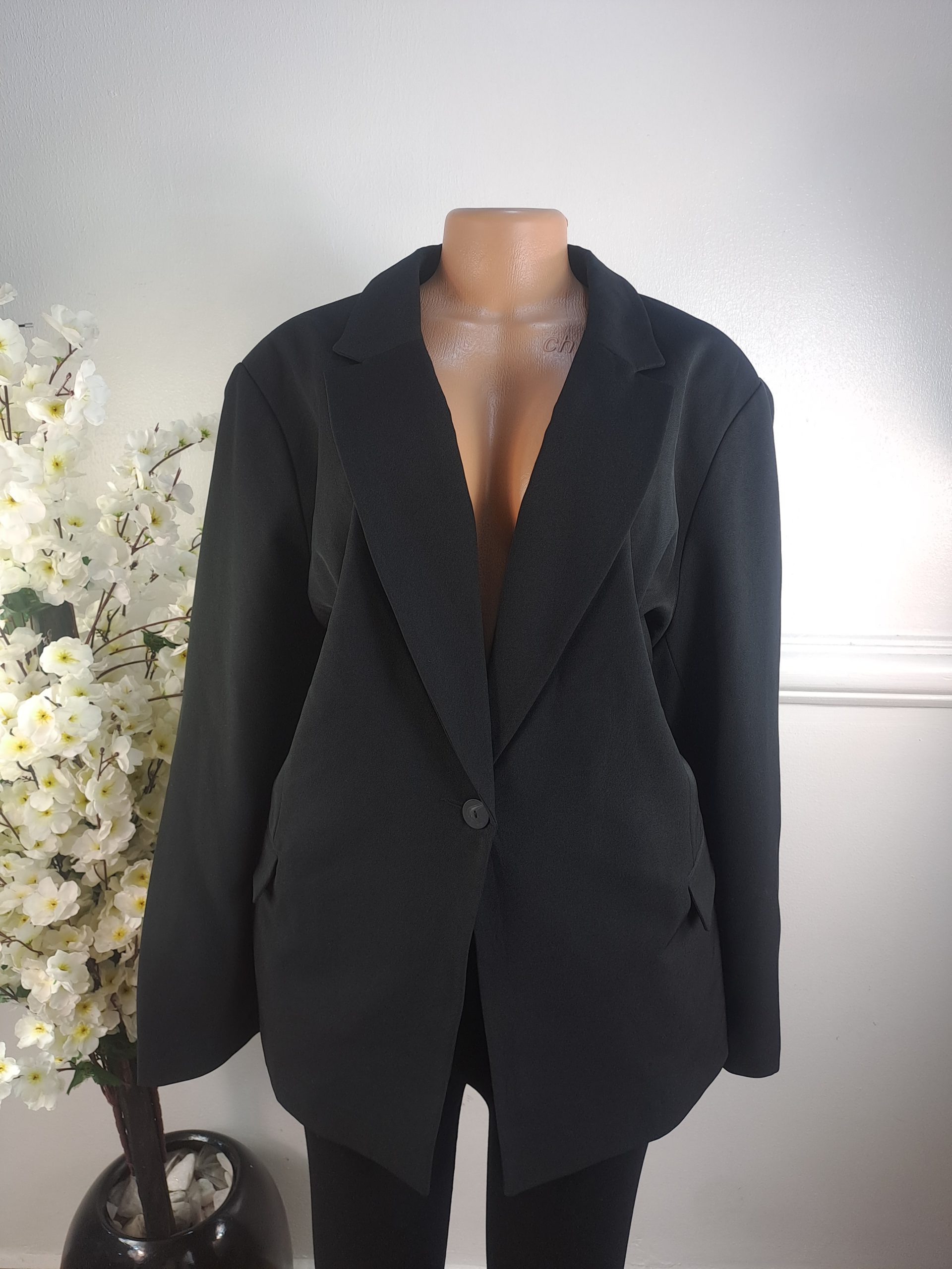CAPSULE UK SIZE 28 [LENGHT 30 INCHES]