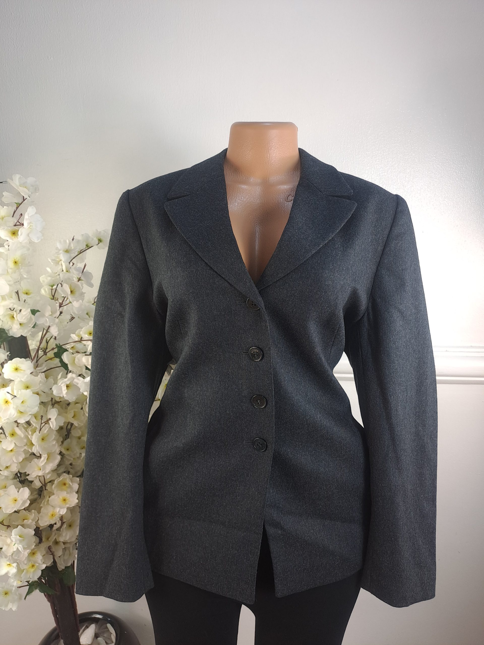 BASLER UK SIZE 14 [LENGHT 28 INCHES]