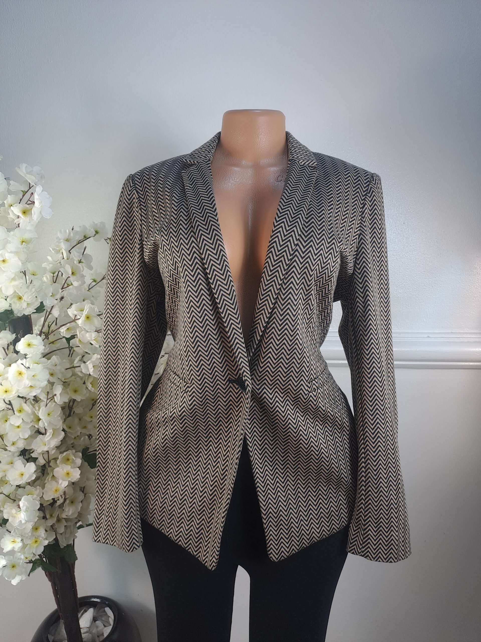 M&S UK SIZE 14 [LENGHT 28 INCHES]