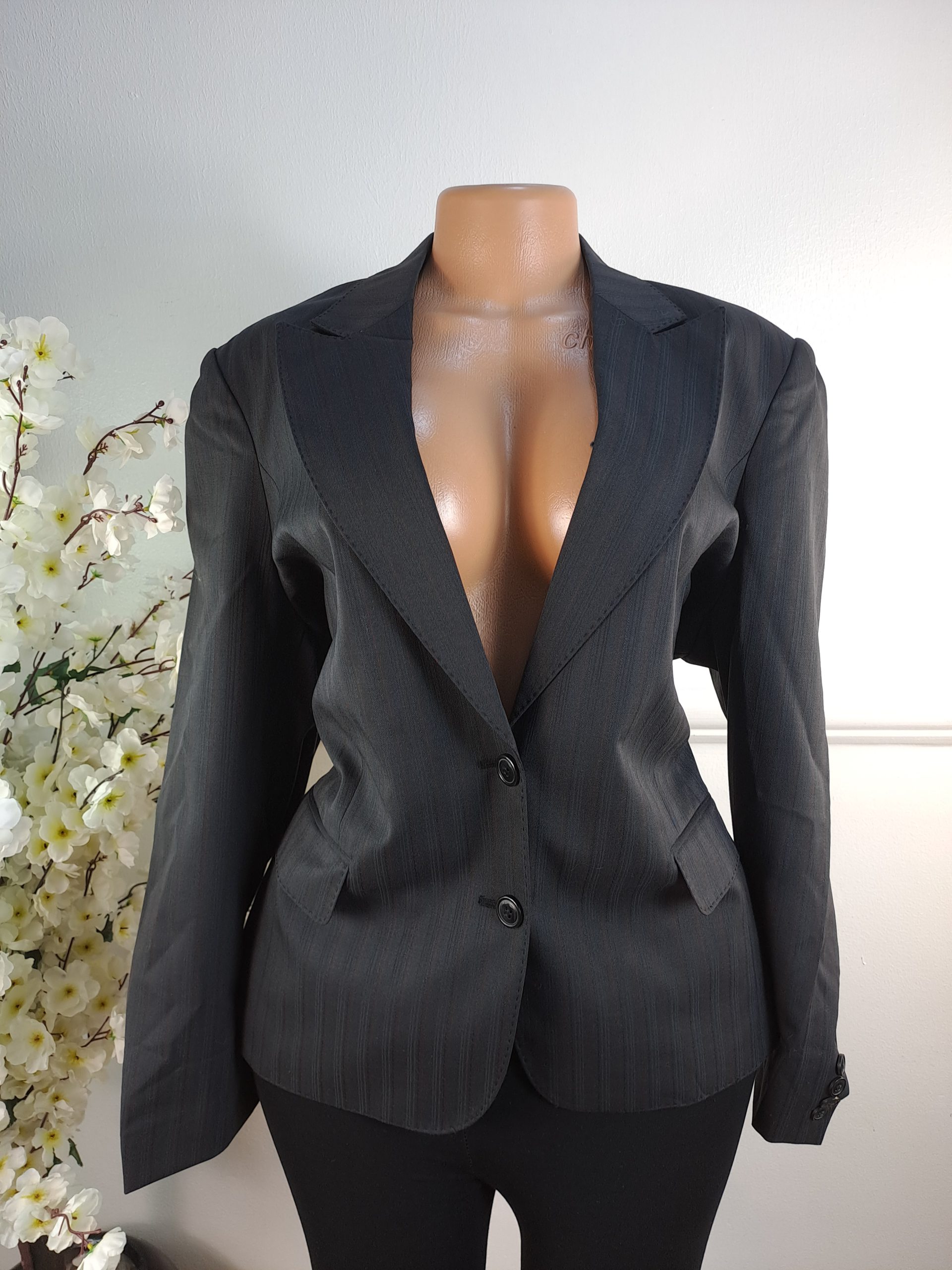 DIMENSIONS UK SIZE 20 [LENGHT 28 INCHES]
