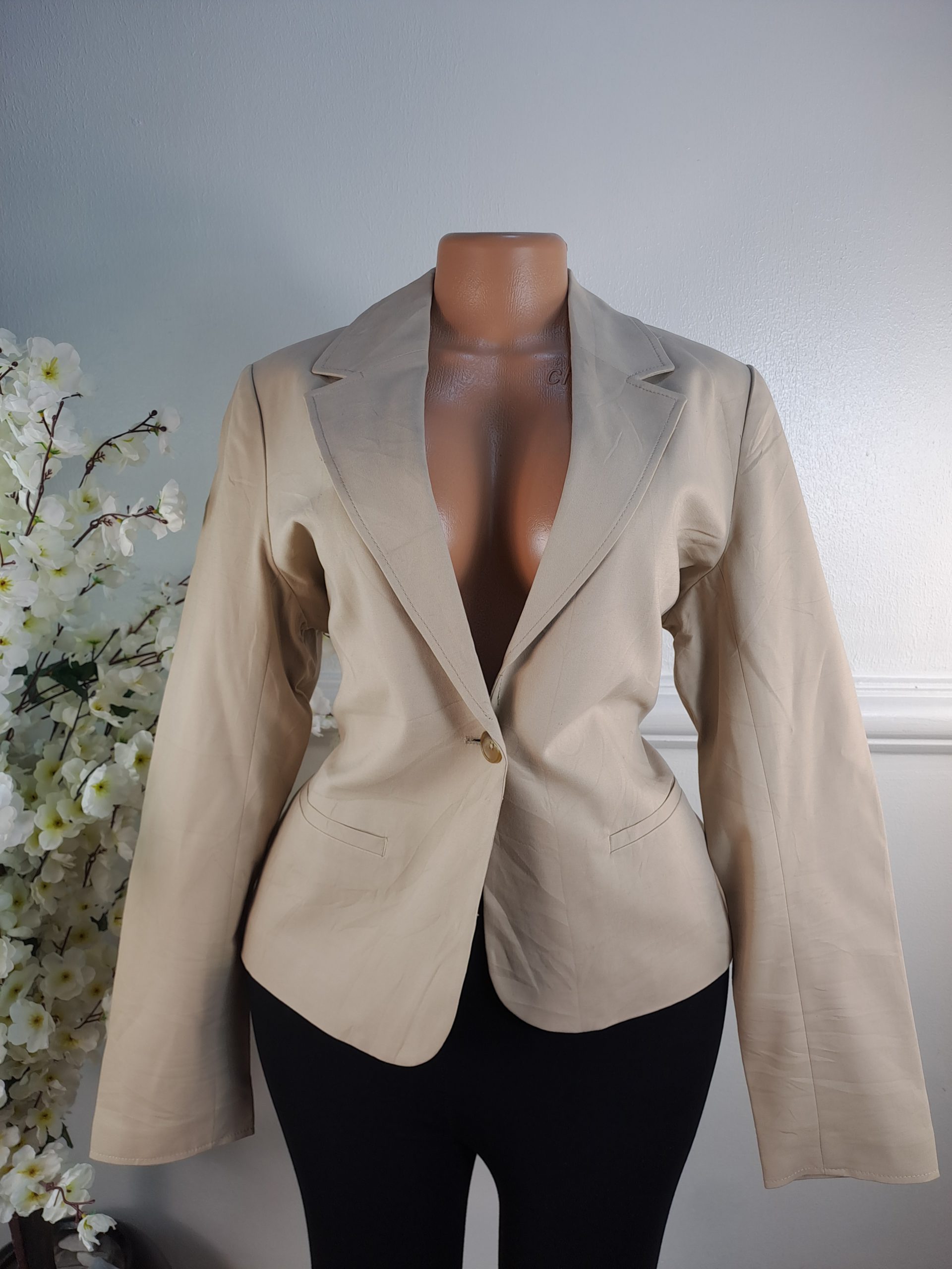 OLD NAVY UK SIZE 14 [LENGHT 24 INCHES]