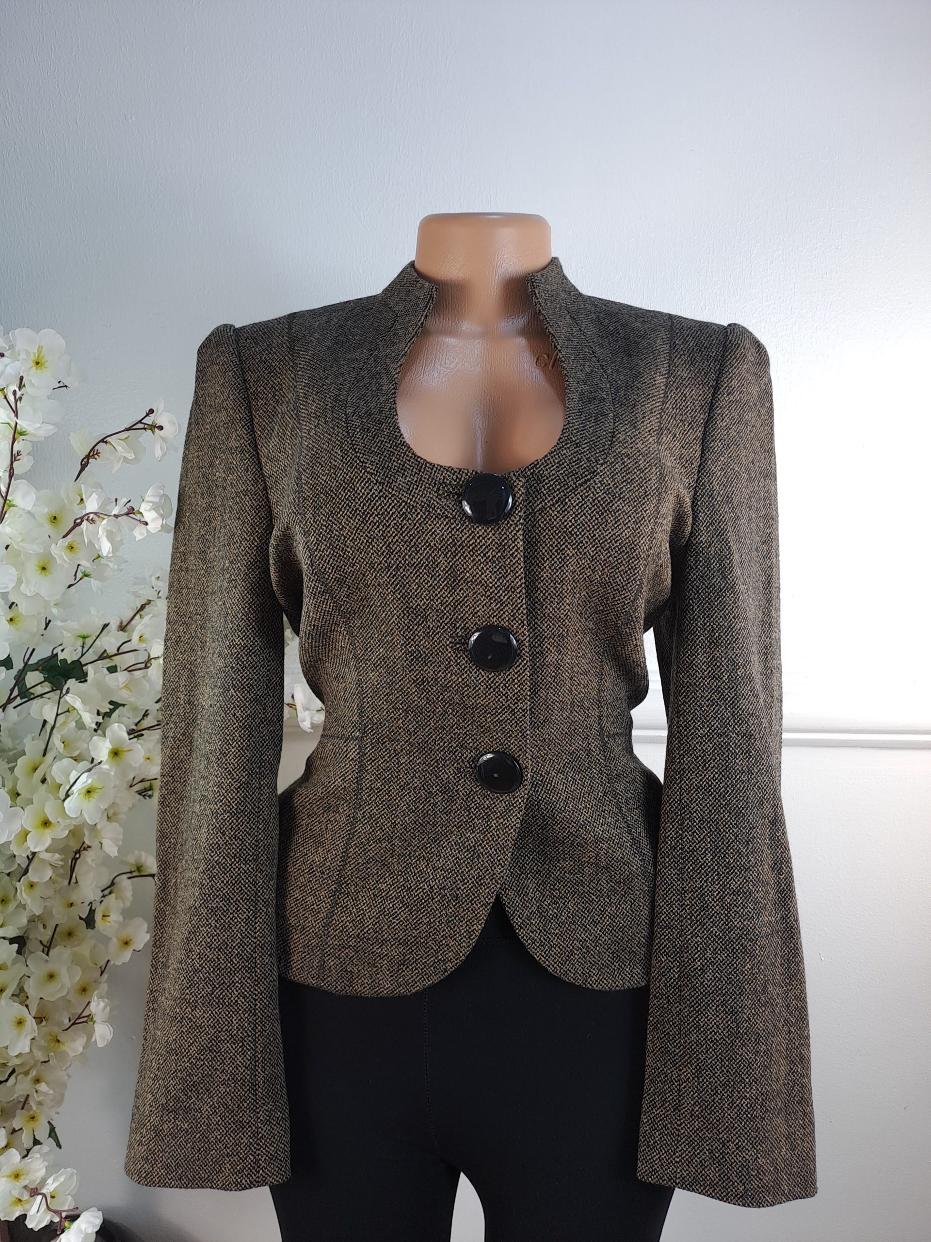 JAEGER UK SIZE 12 [LENGHT 24 INCHES]
